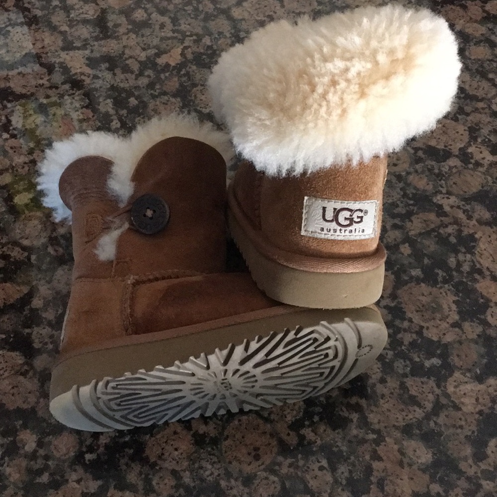 Toddler Ugg boots size 8